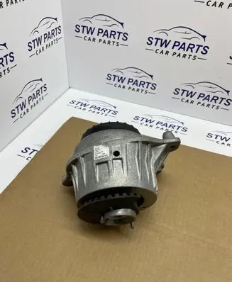 Mercedes-Benz C W205 Engine mount bracket 2052407700