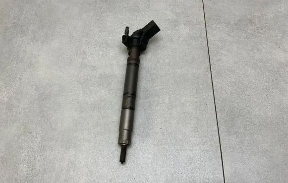 Audi A7 S7 4G Fuel injector 059130277CR 0445117042