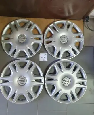 Opel Corsa D R16 wheel hub/cap/trim 13211892