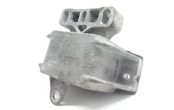 Skoda Octavia Mk1 (1U) Engine mount bracket 1J0199555