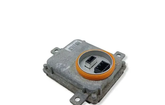 Volkswagen PASSAT B7 Headlight ballast module Xenon 8K0941597B