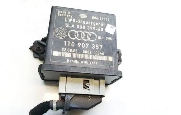 Skoda Octavia Mk2 (1Z) Light module LCM 1t0907357 5la008379-60