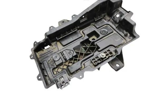 Battery tray