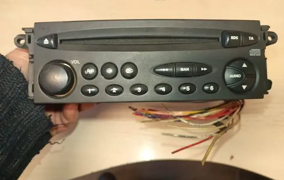 Citroen Xsara Radio/CD/DVD/GPS head unit 96476989XT