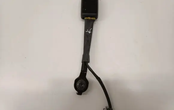 Hyundai Kona I Front seatbelt buckle