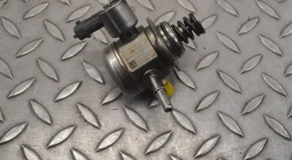 Ford Fiesta Fuel injection high pressure pump CM5G9D376GA