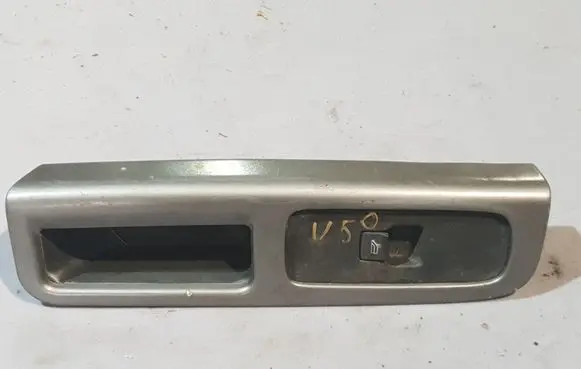 Volvo V50 Electric window control switch 8663815