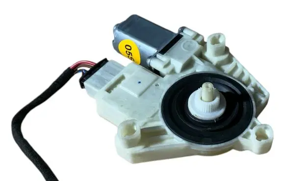 Seat Toledo IV (NH) Front door window regulator motor 5JA959811E
