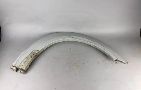 Subaru Outback Front arch trim 
