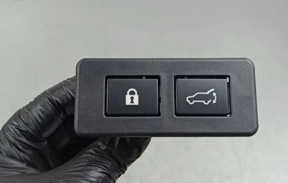 Subaru Forester SK Tailgate opening switch 