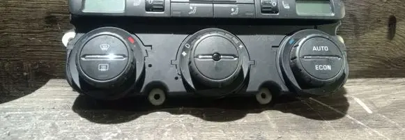 Skoda Octavia Mk2 (1Z) Climate control unit