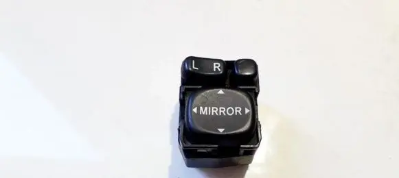 Toyota Avensis T250 Wing mirror switch 183575 183606