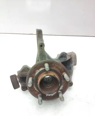 Ford Focus Front wheel hub AV613K170 3370