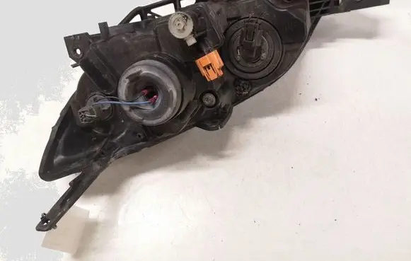 Mazda 3 I Headlight/headlamp P2951