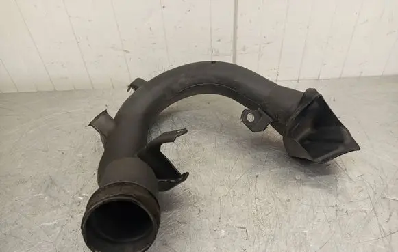 Toyota RAV 4 (XA30) Air intake duct part 1775128060