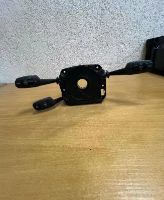 BMW X6 E71 Wiper turn signal indicator stalk/switch 01308150 01108170
