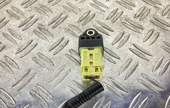 Toyota Prius (XW30) Airbag deployment crash/impact sensor 8983175020