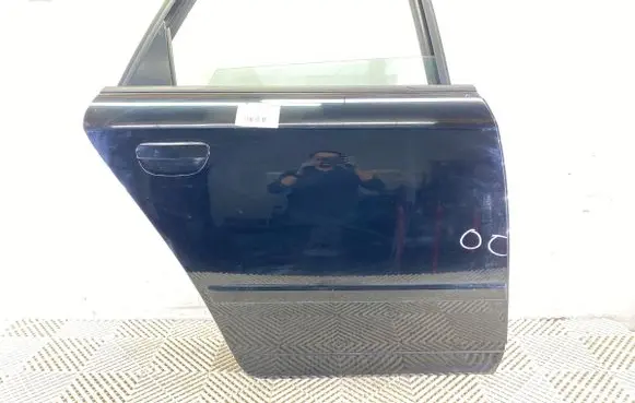 Audi A4 S4 B7 8E 8H Rear door