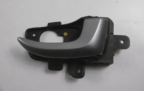 Hyundai i30 Front door interior handle 82623GD000