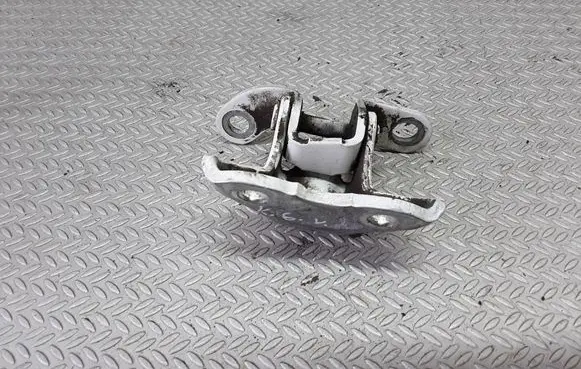 Toyota Yaris Rear door upper hinge