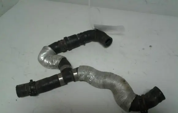 Audi A8 S8 D3 4E Engine coolant pipe/hose 140122351