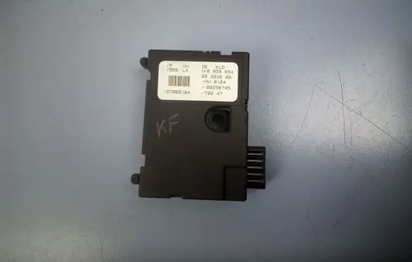 Volkswagen Golf V Steering angle sensor 1K0959654 00203500
