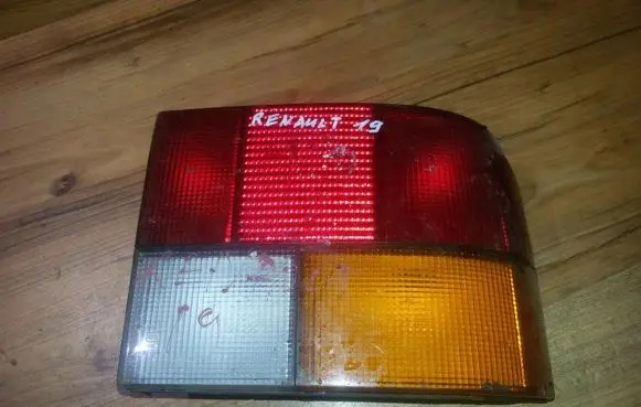 Renault 19 Rear/tail lights