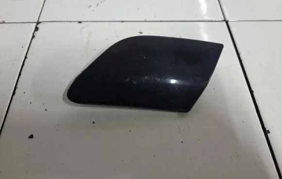 Volkswagen Jetta V Headlight washer spray nozzle cap/cover 1K5955109A