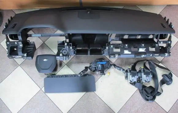 Land Rover Discovery Sport Radio/GPS head unit trim