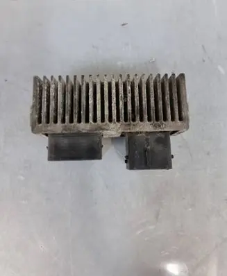 Renault Trafic III (X82) Glow plug pre-heat relay 271206395R
