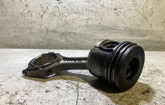 Mazda 6 Piston with connecting rod