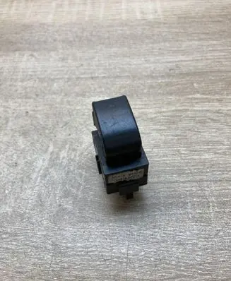 Toyota Corolla Verso AR10 Electric window control switch 848100F010
