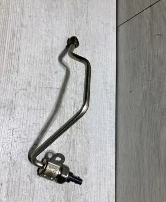 BMW X2 F39 Turbo turbocharger oiling pipe/hose 8574952