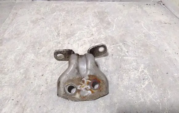 KIA Sorento Front door upper hinge