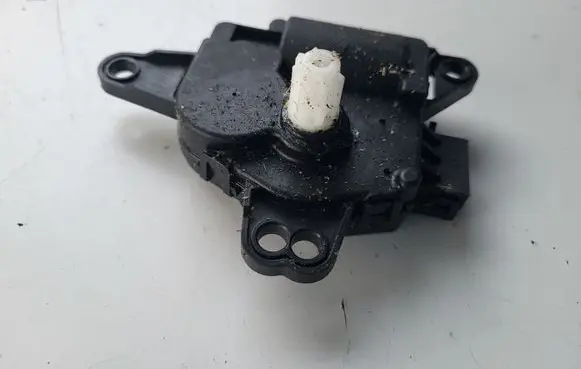 KIA Sportage A/C air flow flap actuator/motor 