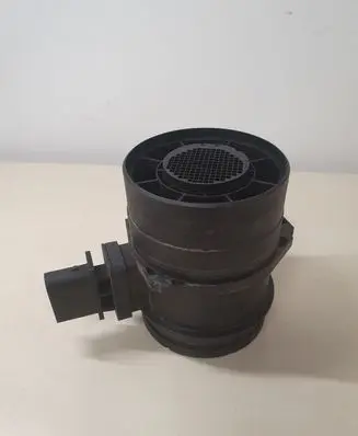 BMW 1 E81 E87 Mass air flow meter 0281002567