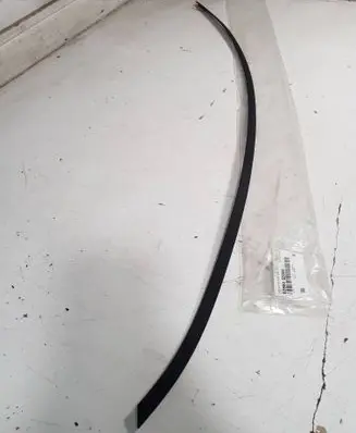 Hyundai i30 Front door trim (molding) 82860G3000