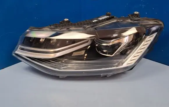 Volkswagen Caddy Headlight/headlamp 2K8941035J 2K8941773N 12041090000