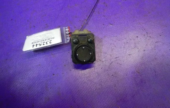 Seat Alhambra (Mk1) Wing mirror switch 