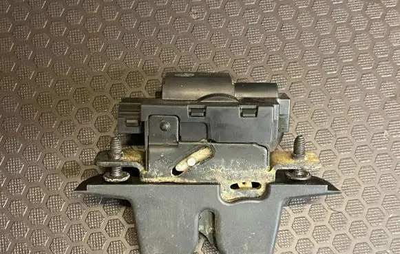 Renault Laguna II Tailgate/trunk/boot lock/catch/latch 8200295641B 140404
