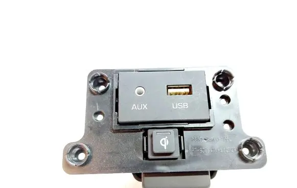 Hyundai Ioniq USB socket connector MF1706384185