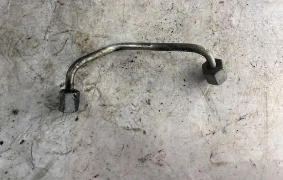 Hyundai Santa Fe Fuel injector supply line/pipe 