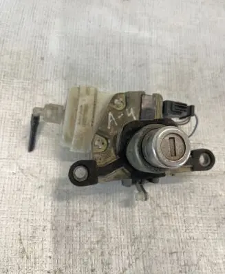 Audi A4 S4 B5 8D Tailgate exterior lock 8D0862055