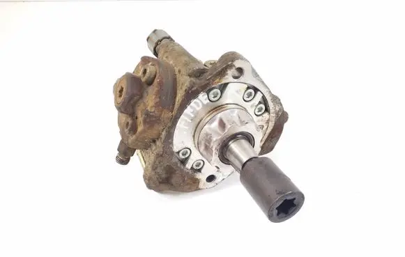 Nissan Pathfinder R51 Fuel injection high pressure pump 16700EB300