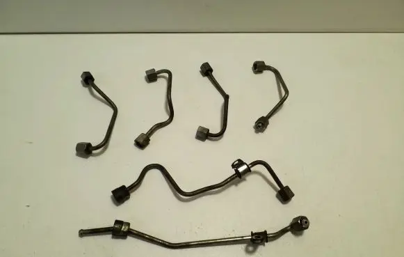 Fuel injector supply line/pipe
