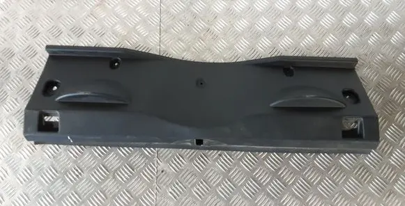 Trunk/boot sill cover protection