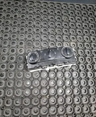 Mercedes-Benz B W245 Climate control unit A1698301585 69780008 06110528002