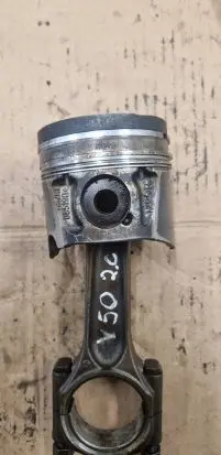 Volvo V50 Piston with connecting rod 085190