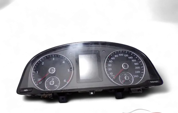 Volkswagen Caddy Speedometer (instrument cluster) 2K0920865E