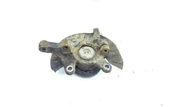Mercedes-Benz Vito Viano W639 Front wheel hub A6393320324